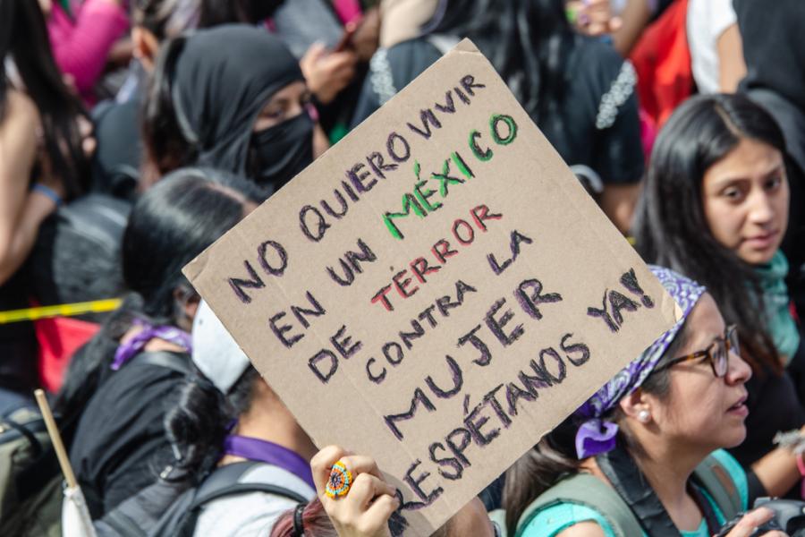 Marchas feministas contra la violencia de género en CDMX